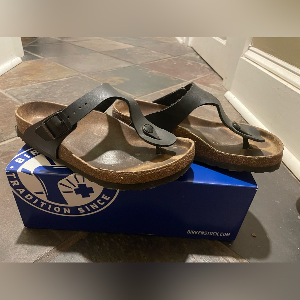 Birkenstock Giseh size 6 womens normal/wide fit